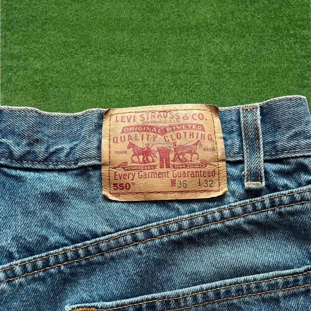 Levi-s Men's Blue and Navy Jeans